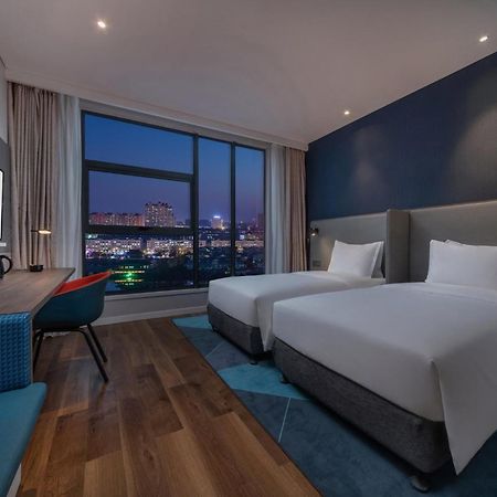 Holiday Inn Express Kaifeng City Center By Ihg Zewnętrze zdjęcie