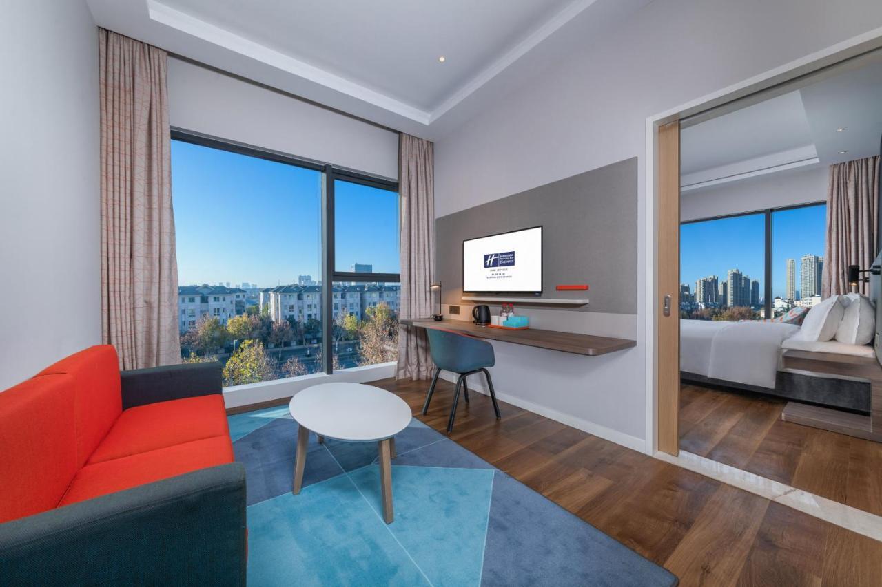 Holiday Inn Express Kaifeng City Center By Ihg Zewnętrze zdjęcie