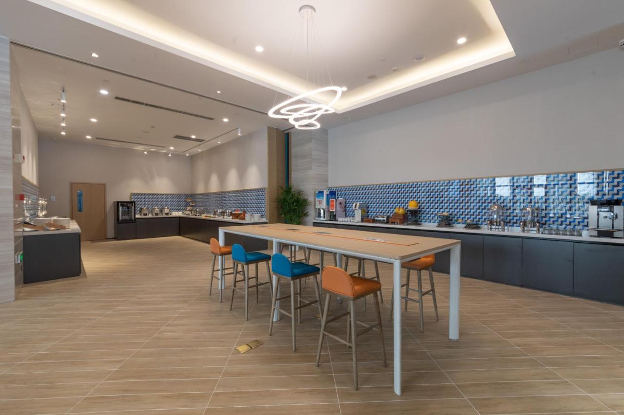 Holiday Inn Express Kaifeng City Center By Ihg Zewnętrze zdjęcie