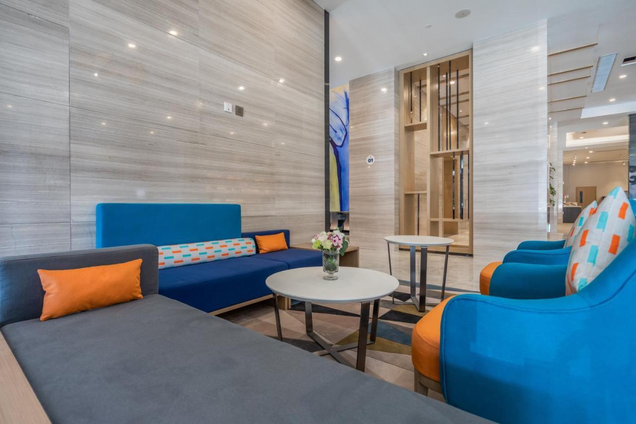 Holiday Inn Express Kaifeng City Center By Ihg Zewnętrze zdjęcie